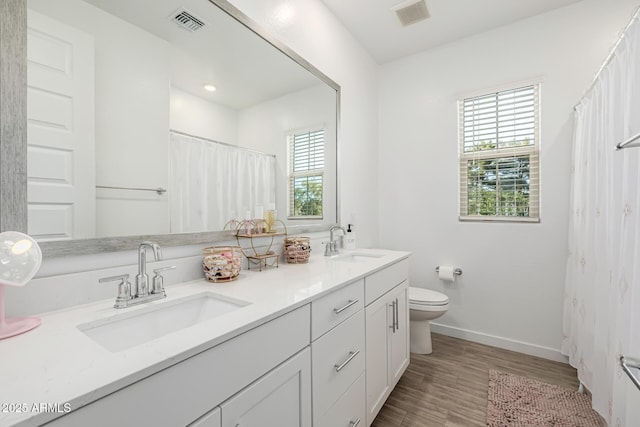 4077 S Sabrina Dr Unit 14, Chandler, AZ 85248 - full bath with visible vents, a sink, and toilet