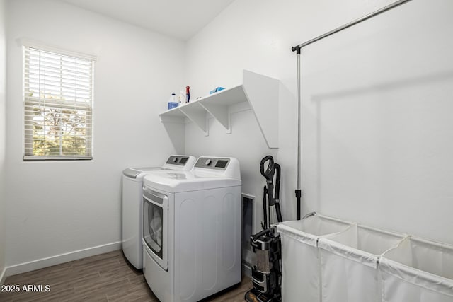 4077 S Sabrina Dr Unit 14, Chandler, AZ 85248 - laundry room with washer and dryer, laundry area, baseboards, and wood finished floors