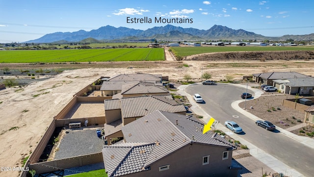 bird's eye view with a mountain view