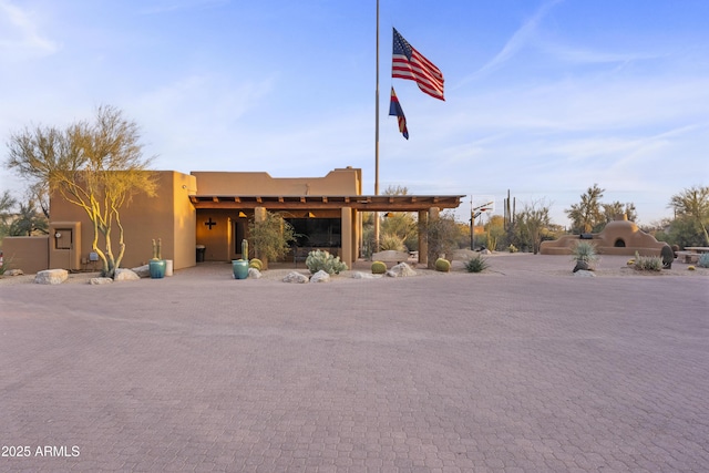 view of front of house with stucco siding