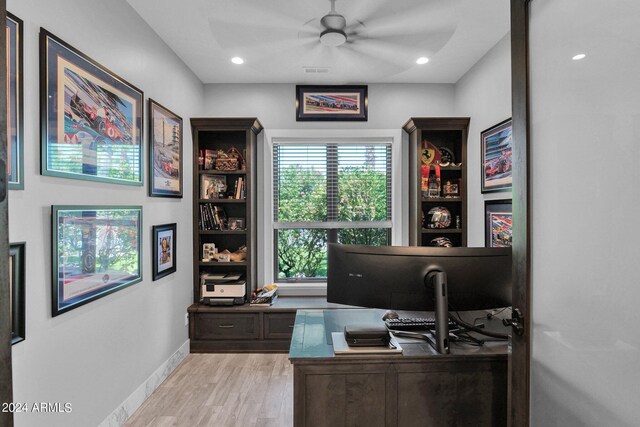 3749 E Juniper Cir, Mesa, AZ 85205 - office area featuring recessed lighting, light wood-type flooring, baseboards, visible vents, and a ceiling fan