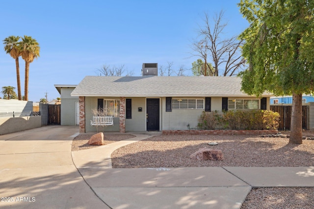 single story home with a porch