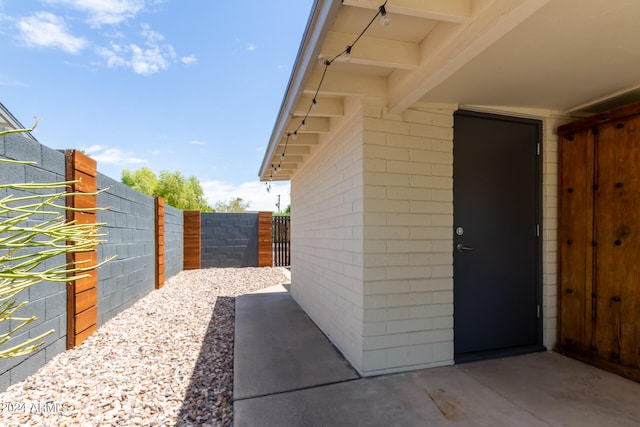 2520 E Flower St, Phoenix, AZ 85016 - exterior space with a patio area