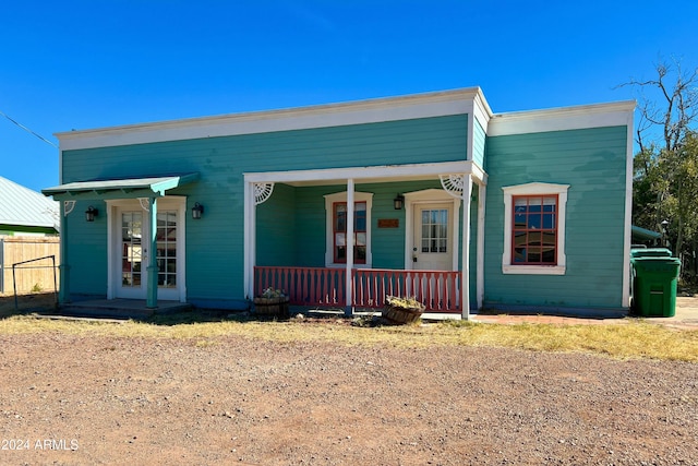 view of front of house with covered porch