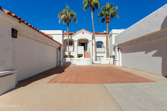 view of front of home with a garage