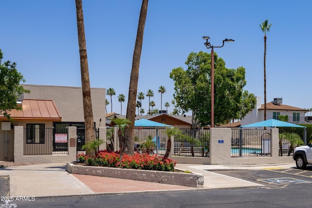 2547 W Naranja Ave, Mesa, AZ 85202 - view of property with uncovered parking
