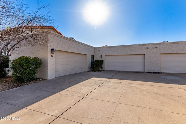 exterior space featuring driveway