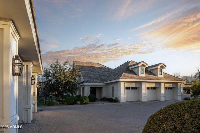 view of front of property featuring a garage