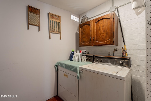 1654 E 2nd St, Mesa, AZ 85203 - laundry room featuring cabinet space and concrete block wall