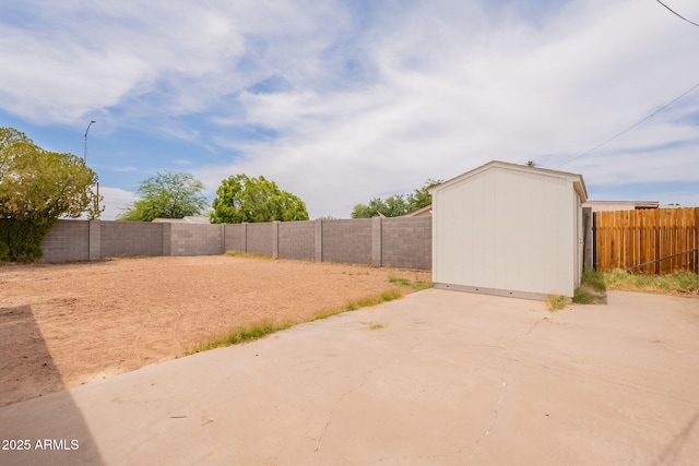1654 E 2nd St, Mesa, AZ 85203 - fenced backyard featuring a patio