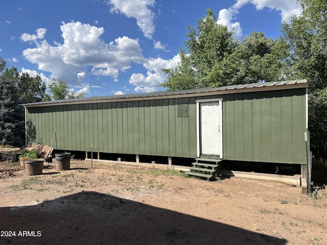 view of outdoor structure