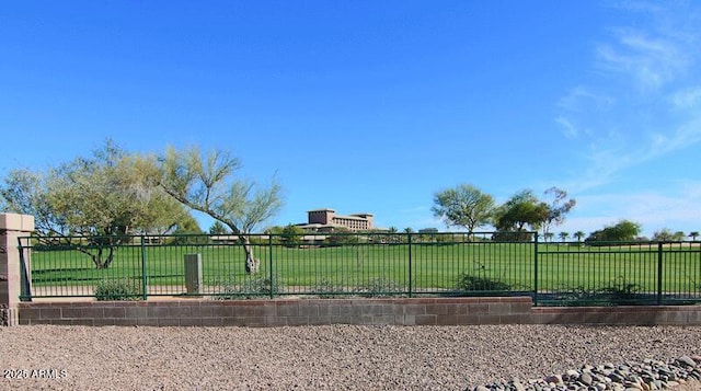 15221 N Clubgate Dr Unit 2044, Scottsdale, AZ 85254 - view of yard