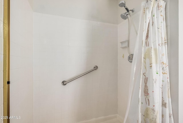 1549 N La Rosa Dr, Tempe, AZ 85288 - bathroom featuring a shower stall