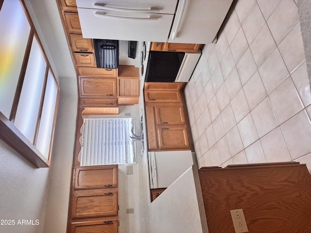 8161 E Keats Ave Unit 376, Mesa, AZ 85209 - kitchen with tasteful backsplash