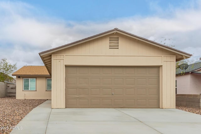 9105 N 13th St, Phoenix, AZ 85020 - garage with fence