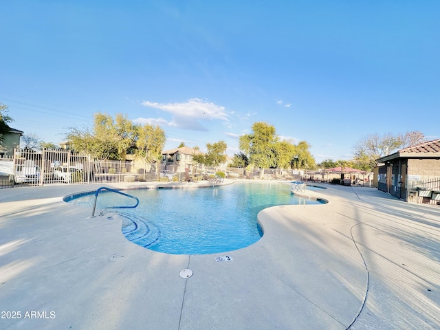 view of swimming pool