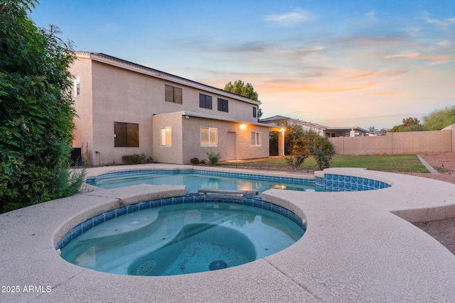 2109 W Wildhorse Dr, Chandler, AZ 85286 - view of swimming pool featuring a pool with connected hot tub