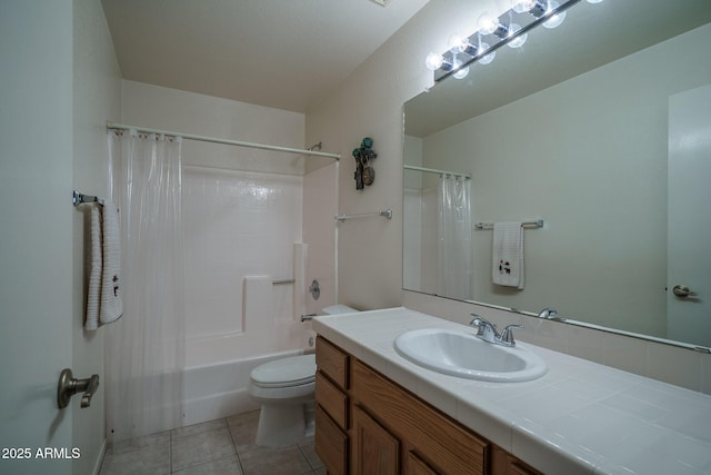 5596 W Mercer Ln, Glendale, AZ 85304 - full bath featuring vanity, shower / bathtub combination with curtain, and tile patterned flooring