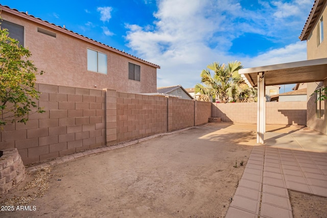 2652 E Riviera Dr, Chandler, AZ 85249 - fenced backyard featuring a patio area