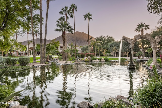 water view featuring a mountain view