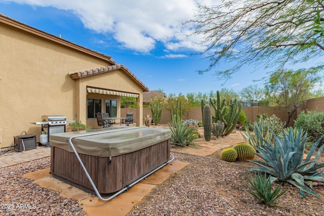 42328 N 46th Ln, Phoenix, AZ 85086 - view of yard with a hot tub, a fenced backyard, and a patio