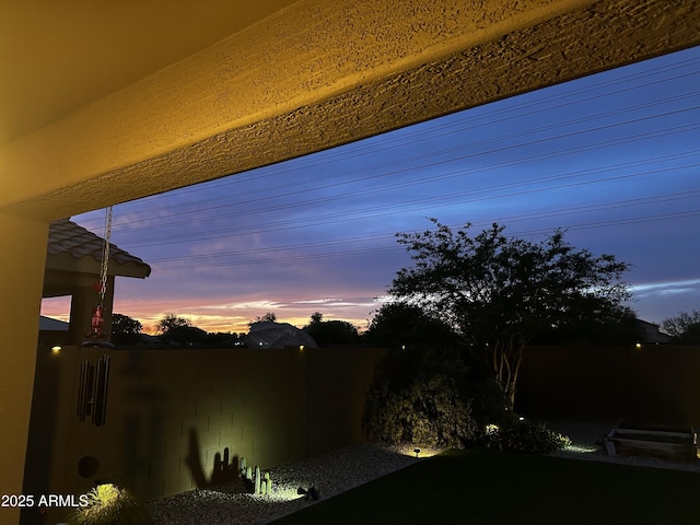 6338 W Raymond St, Phoenix, AZ 85043 - view of yard at dusk