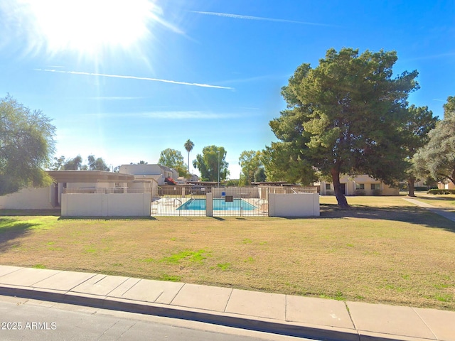 2155 W Farmdale Ave Unit 8, Mesa, AZ 85202 - view of yard