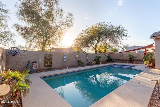 view of swimming pool