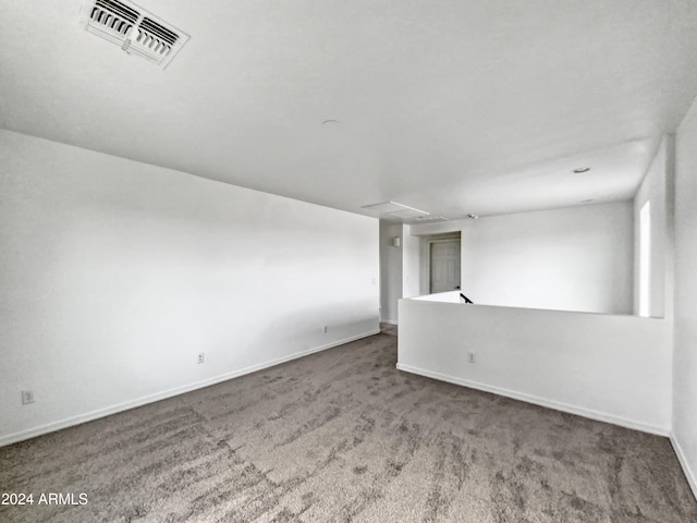 spare room with carpet flooring