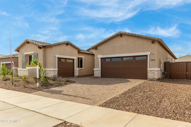 view of front of property featuring a garage