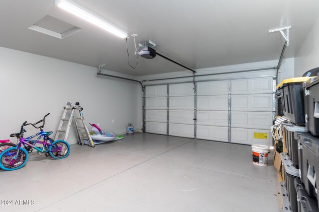 1706 W Coolidge Way, Coolidge, AZ 85128 - garage featuring a garage door opener