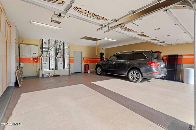3507 N Snead Dr, Goodyear, AZ 85395 - garage with a garage door opener
