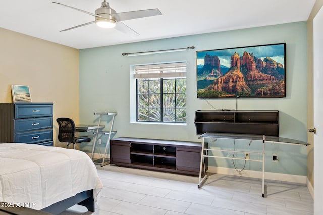 bedroom with ceiling fan