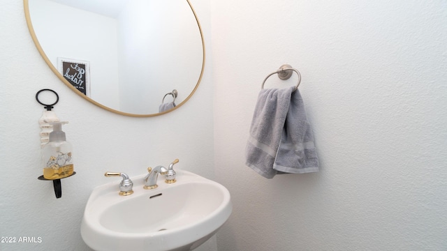 bathroom with sink