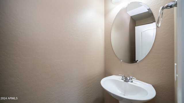 bathroom with sink