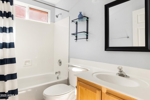 3025 E Fremont Rd, Phoenix, AZ 85042 - bathroom featuring vanity and shower / tub combo