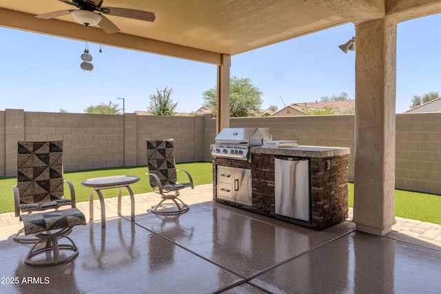 17547 W Gambit Trl, Surprise, AZ 85387 - fenced backyard with a patio and a ceiling fan