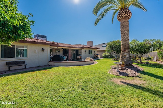 view of yard featuring a patio area