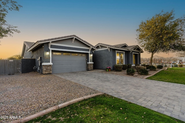 view of front facade featuring a garage