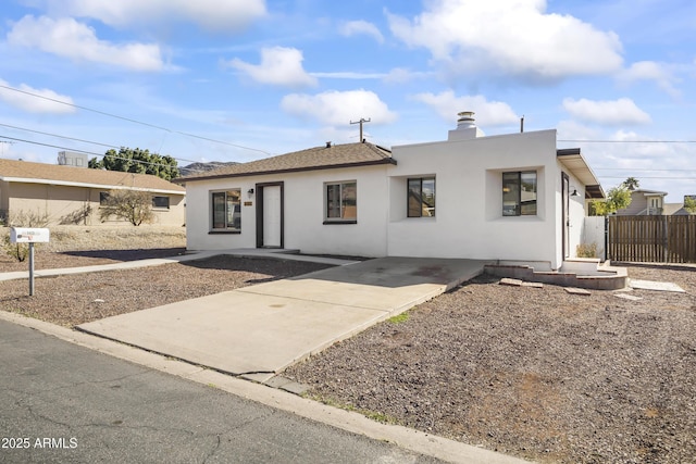 view of front of property