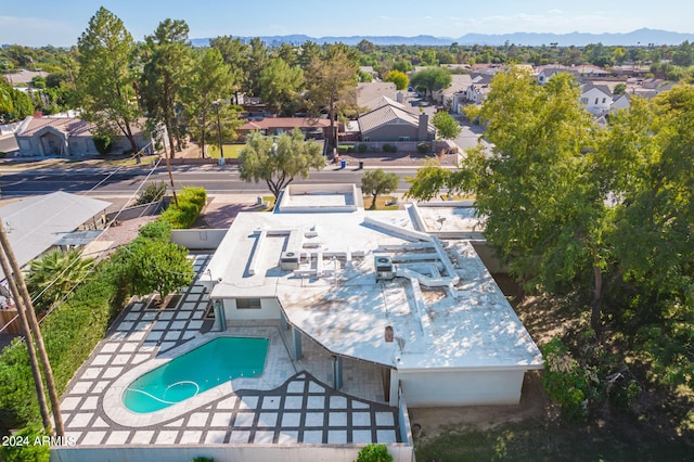 bird's eye view with a mountain view