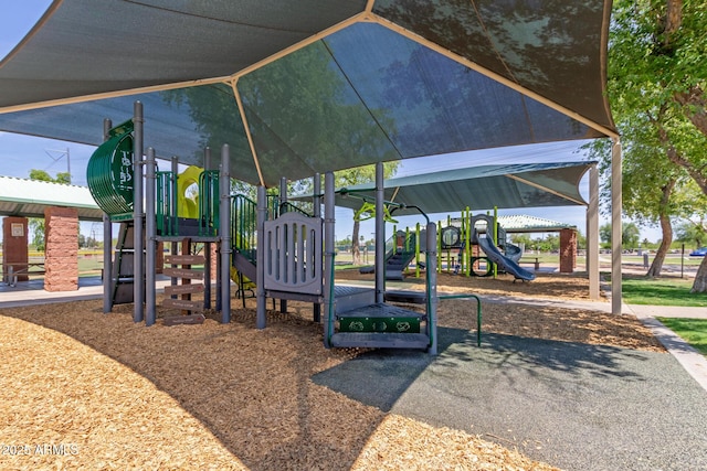 869 W Emerald Island Dr, Gilbert, AZ 85233 - view of community play area