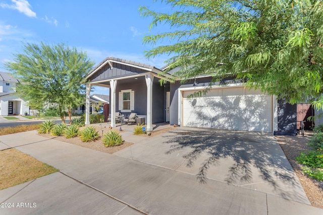 view of front of home featuring a garage