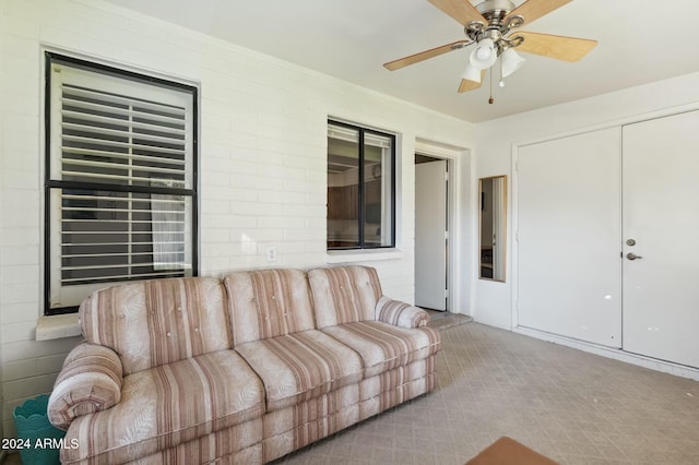 2064 S Farnsworth Dr Unit 39, Mesa, AZ 85209 - carpeted living room featuring a ceiling fan