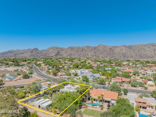 bird's eye view featuring a mountain view