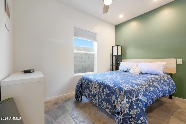 bedroom with ceiling fan