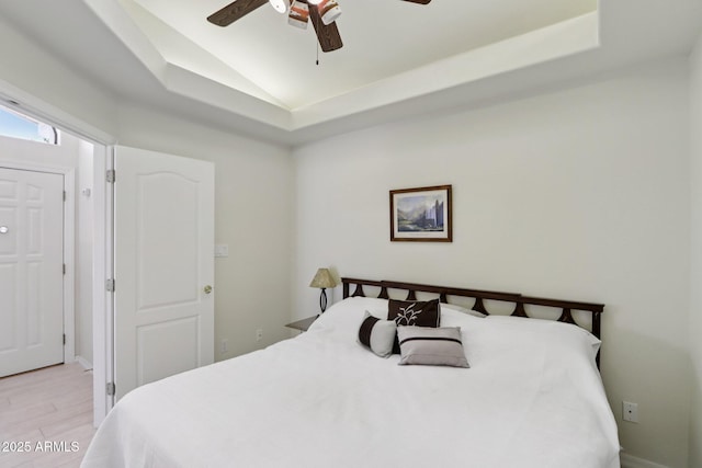 2055 N 56th St Unit 15, Mesa, AZ 85215 - bedroom featuring lofted ceiling, light wood finished floors, and a ceiling fan