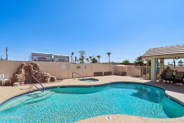 2055 N 56th St Unit 15, Mesa, AZ 85215 - community pool with a community hot tub and a patio