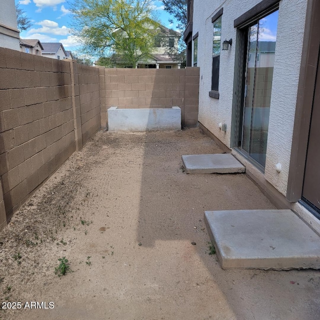 6908 S 8th Dr, Phoenix, AZ 85041 - view of yard with a fenced backyard and a patio area