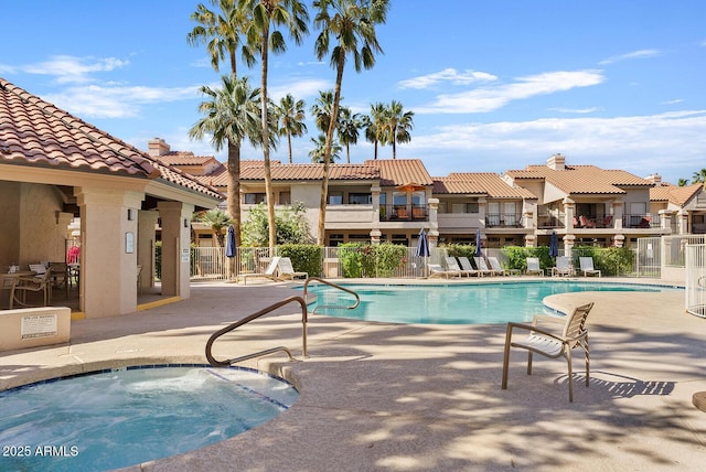 9708 E Via Linda Rd Unit 1350, Scottsdale, AZ 85258 - community pool featuring a patio, a residential view, and a community hot tub